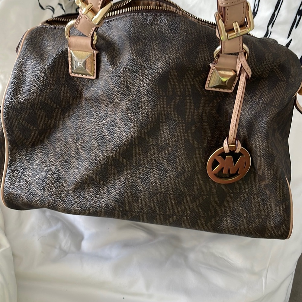 Michael Kors hand bag
